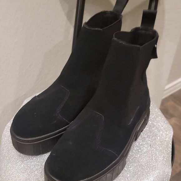 Puma Mayze Suede Platform Chelsea Boot- Black - Picture 8 of 10